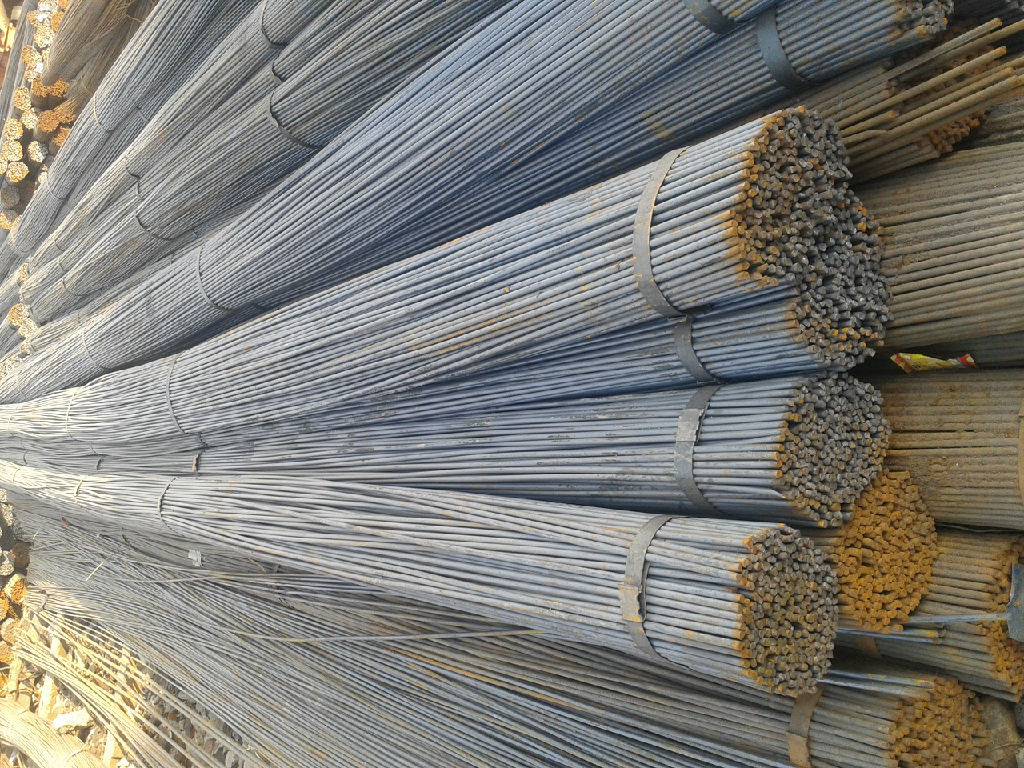 xc体育-上海一网红餐厅就餐限时2小时,菜还没上齐店员就开始劝离(图3) xc体育